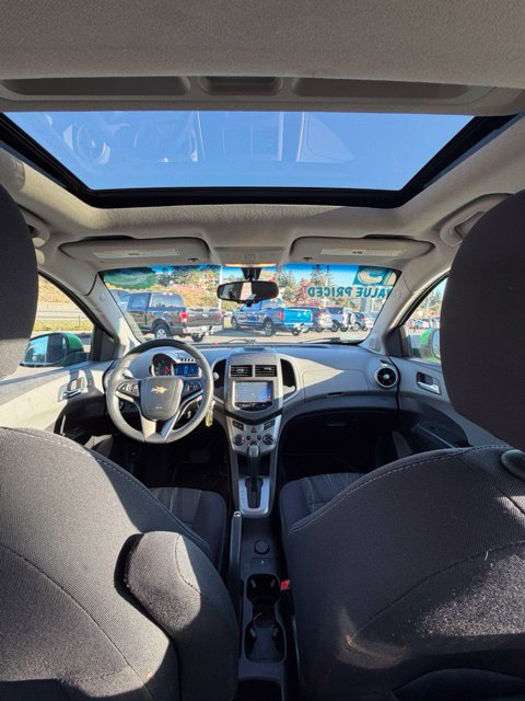 Used 2015 Chevrolet Sonic LT FWD image 6