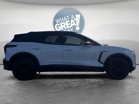 New 2026 Chevrolet Blazer EV LT AWD/4WD image 2