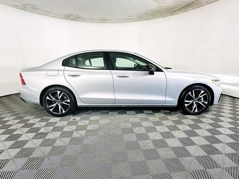 Used 2024 Volvo S60 B5 Core FWD image 2