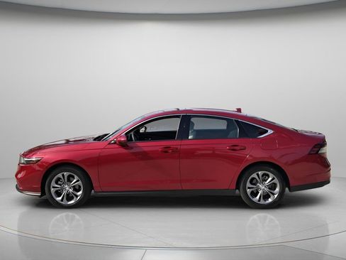 Used 2024 Honda Accord EX image 4