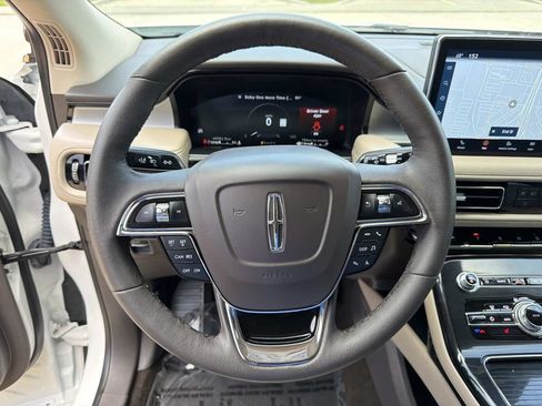 Certified 2023 Lincoln Nautilus FWD w/ Premium Package image 22