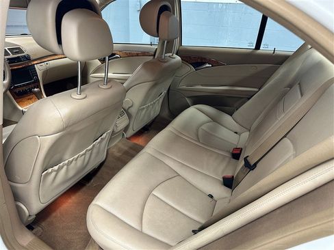 Used 2008 Mercedes-Benz E 350 350 4MATIC image 3