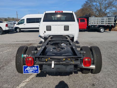 New 2025 RAM 4500 Tradesman image 4