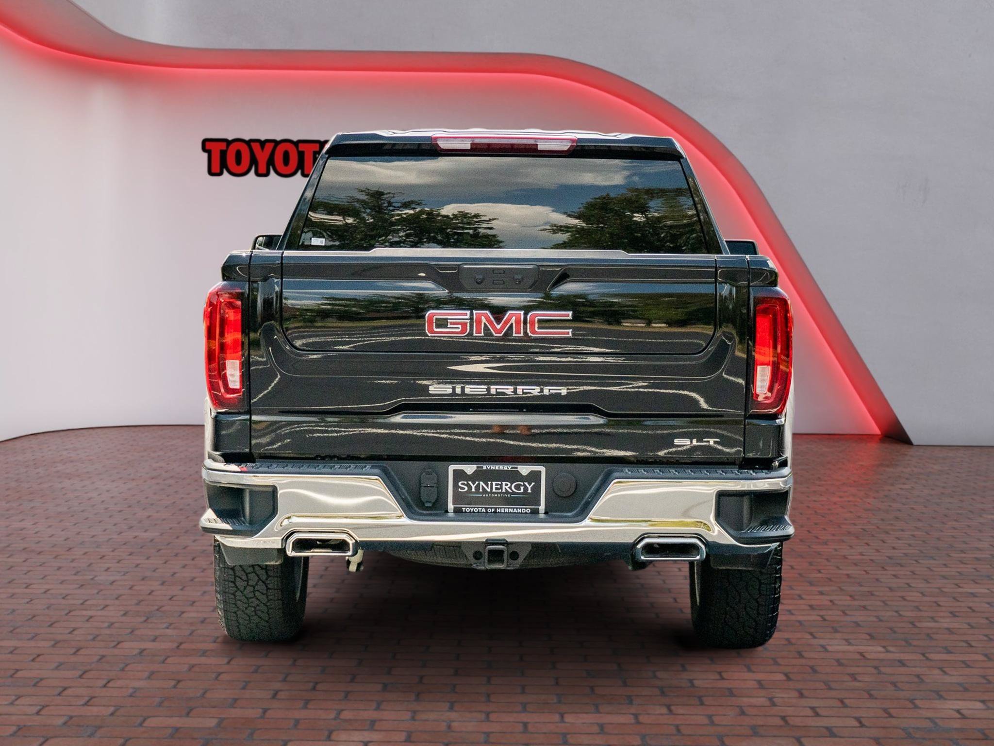 Used 2026 GMC Sierra 1500 SLT w/ SLT Convenience Package AWD/4WD image 6