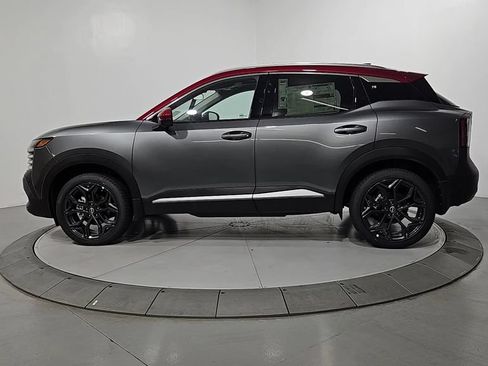 New 2026 Nissan Kicks SR w/ SR Premium Package AWD/4WD image 3