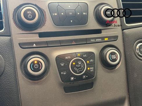 Used 2016 Ford Taurus SEL FWD image 15