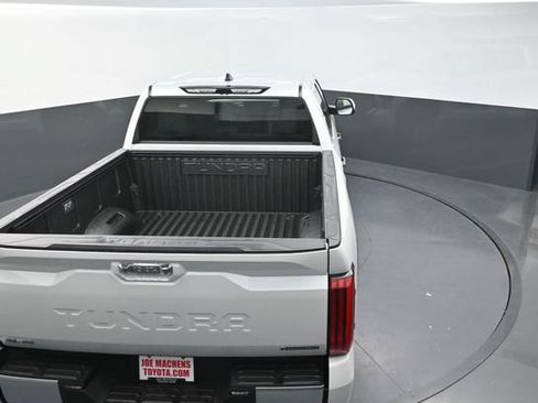 Used 2025 Toyota Tundra Limited AWD/4WD image 17