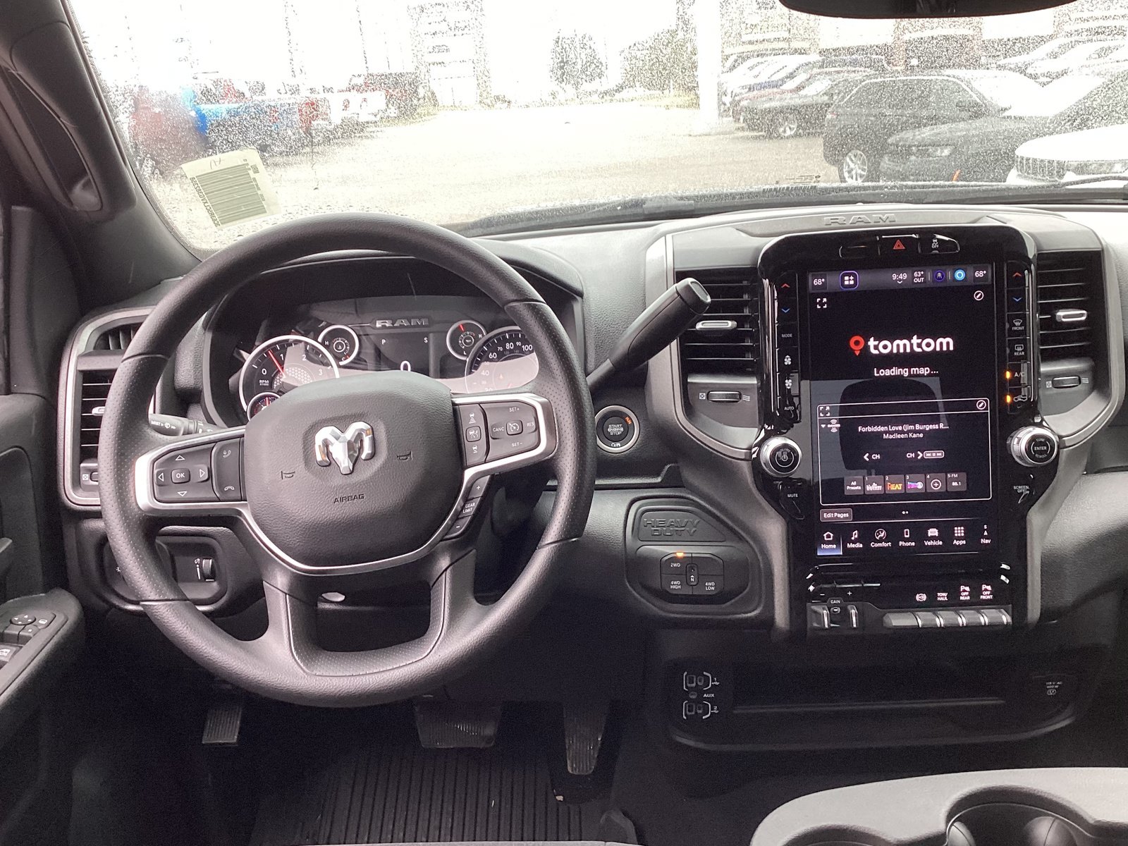 Used 2025 RAM 3500 Laramie AWD/4WD image 24