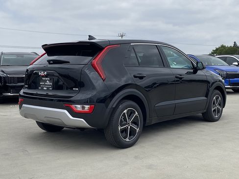 New 2026 Kia Niro LX FWD image 3