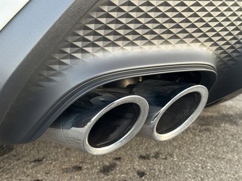 Certified 2025 Porsche Macan AWD/4WD image 18
