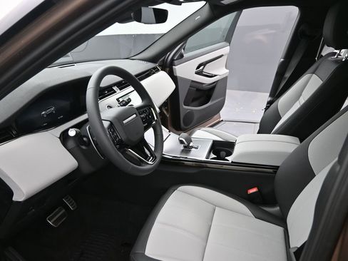 New 2026 Land Rover Range Rover Evoque Dynamic SE AWD/4WD image 24