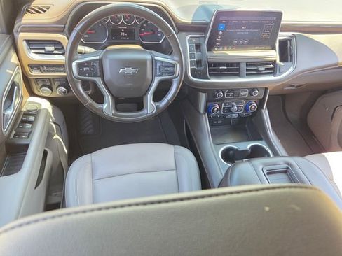 Used 2021 Chevrolet Suburban Z71 w/ Rear Media and Nav Package AWD/4WD image 9