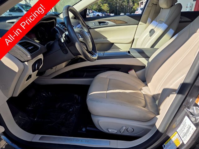 Used 2017 Lincoln MKZ Reserve FWD image 9
