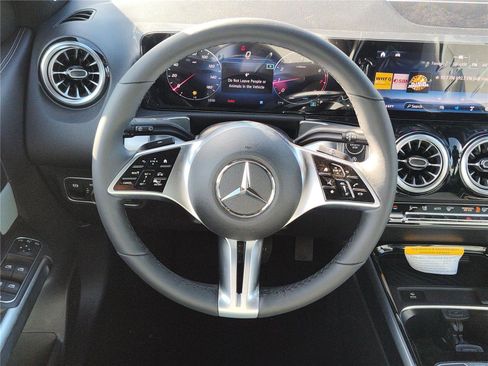 New 2026 Mercedes-Benz GLB 250 image 7