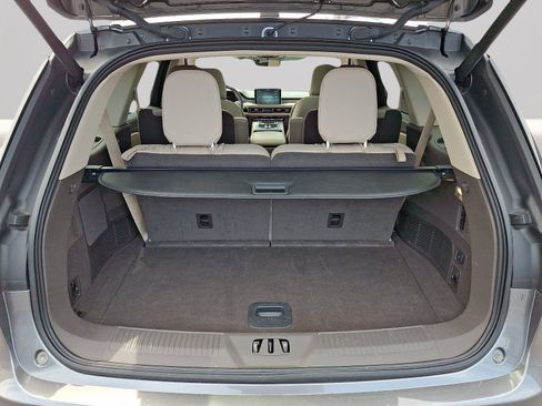 Used 2022 Lincoln Aviator AWD w/ Premium Package image 26