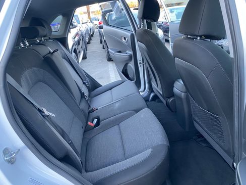 Used 2022 Hyundai Kona SEL w/ Convenience Package image 21