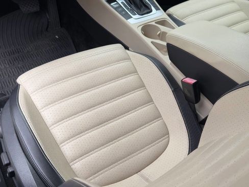 Used 2012 Volkswagen CC Sport image 30