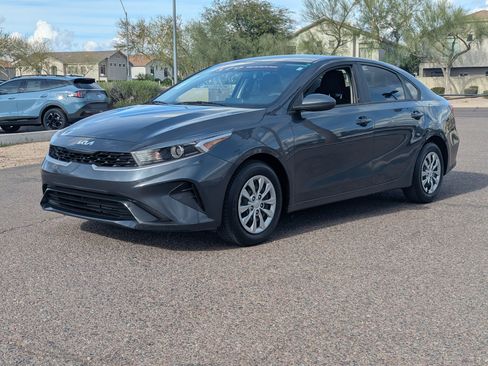 Certified 2022 Kia Forte Sedan image 6