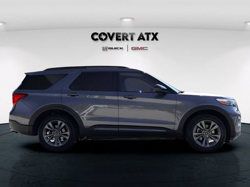 Used 2022 Ford Explorer XLT w/ Equipment Group 202A AWD/4WD image 8