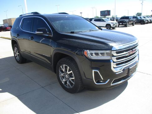 Used 2022 GMC Acadia SLT AWD/4WD image 8