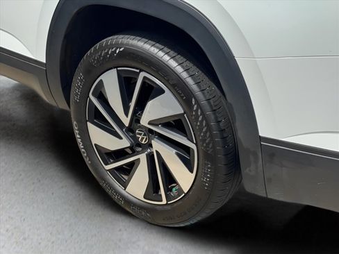 Used 2024 Volkswagen Atlas SE FWD image 9