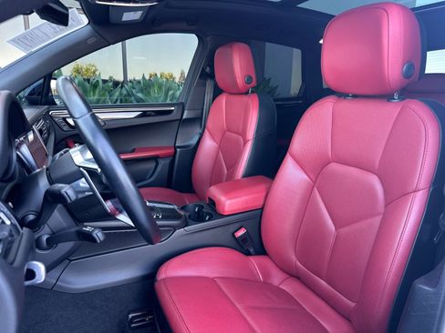 Used 2020 Porsche Macan S AWD/4WD image 5