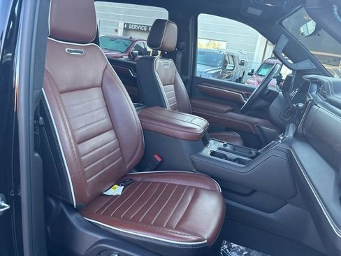 Used 2024 GMC Sierra 2500 Denali Ultimate w/ Max Trailering Package image 40