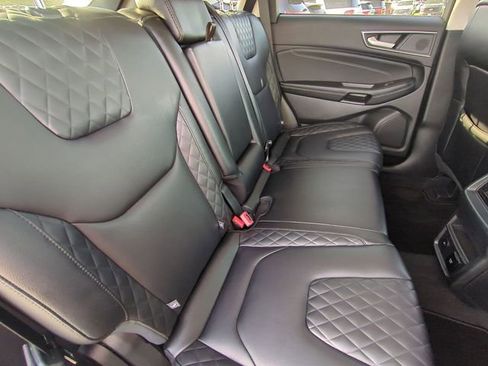 Used 2024 Ford Edge Titanium AWD/4WD image 33