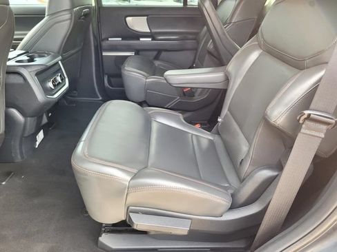 Used 2025 Ford Expedition Active RWD image 21