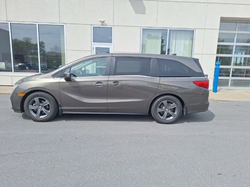 Used 2021 Honda Odyssey EX image 2