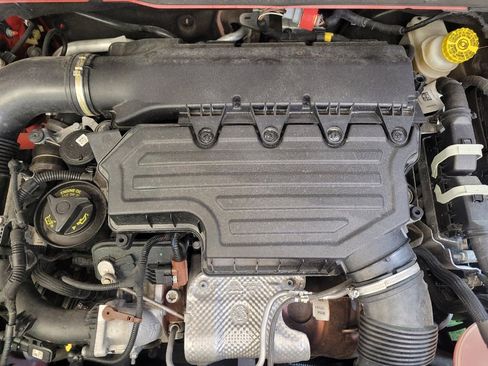 Used 2021 Jeep Renegade Latitude w/ Luxury Group I image 30