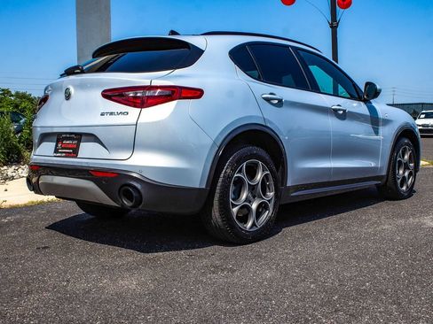 Used 2023 Alfa Romeo Stelvio Ti AWD/4WD image 6