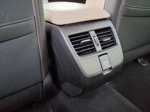 Used 2018 Honda Clarity Plug-In Hybrid image 10