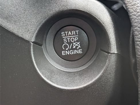 Used 2020 Jeep Compass Latitude w/ Popular Equipment Group AWD/4WD image 25