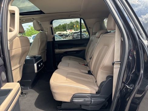 Used 2024 Ford Expedition Max Limited RWD image 19