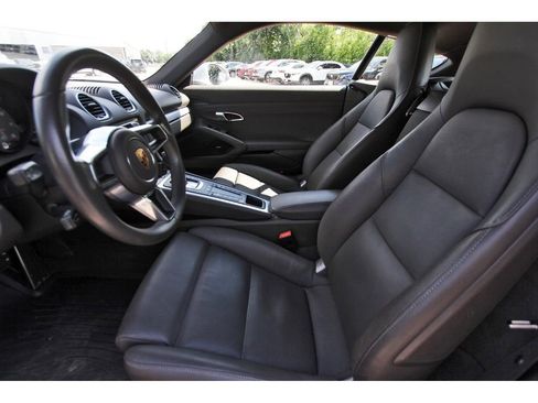 Used 2018 Porsche 718 Cayman S RWD image 11