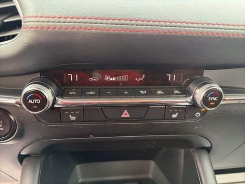 Used 2024 MAZDA MAZDA3 s image 17