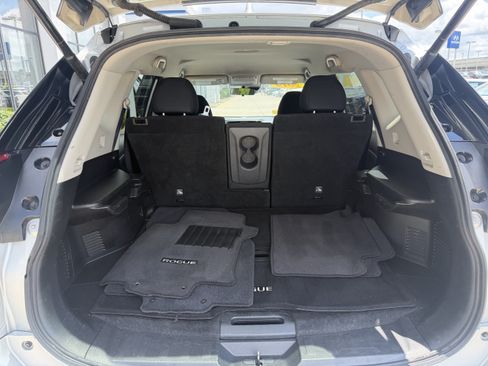 Used 2019 Nissan Rogue SV AWD/4WD image 11