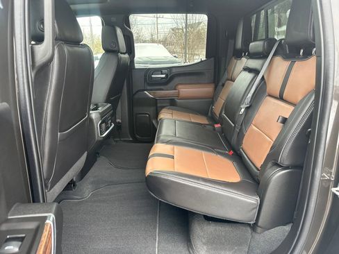 Used 2021 Chevrolet Silverado 1500 High Country w/ Technology Package image 14