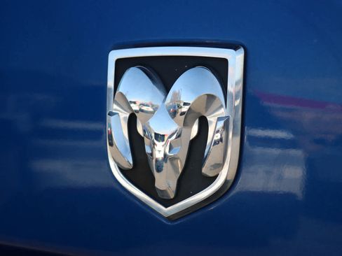 Used 2018 RAM 2500 Tradesman w/ Chrome Appearance Group AWD/4WD image 11