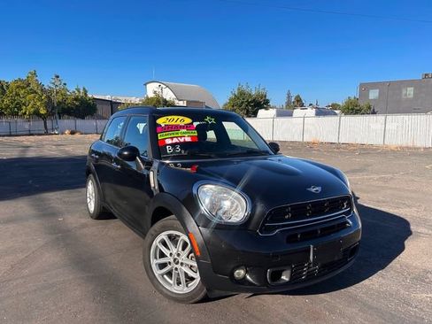 Used 2016 MINI Cooper Countryman S FWD image 2