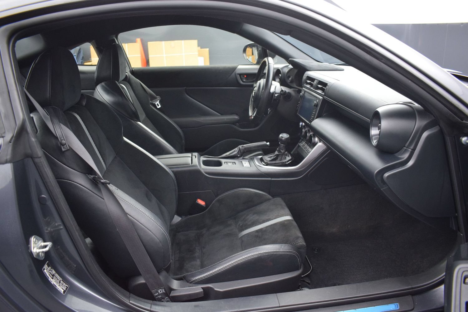 Used 2025 Toyota GR86 Premium w/ ALL Weather Mat Package (TMS) RWD image 10