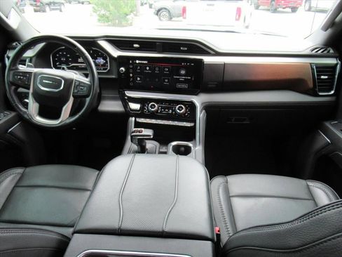 Used 2024 GMC Sierra 1500 Denali AWD/4WD image 11