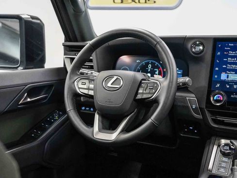 Used 2026 Lexus GX 550 AWD/4WD image 15