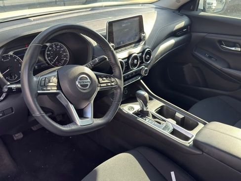 Used 2023 Nissan Sentra SV image 9