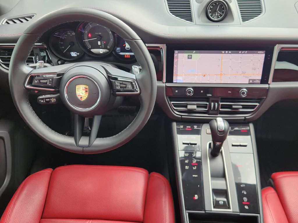 Used 2024 Porsche Macan Turbo AWD/4WD image 25