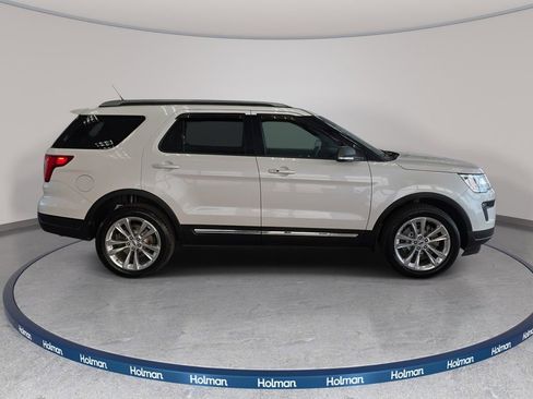Certified 2019 Ford Explorer XLT w/ Equipment Group 202A AWD/4WD image 4