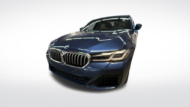 Used 2022 BMW 530i w/ M Sport Package RWD image 3
