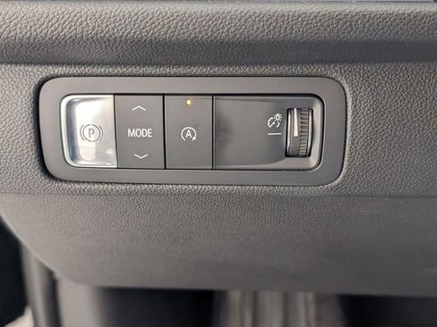 Used 2024 Chevrolet Traverse RS image 15