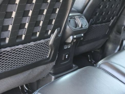 Used 2021 Jeep Wrangler Unlimited Rubicon 4xe w/ Cold Weather Group AWD/4WD image 43